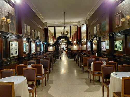 Café Tortoni in Buenos Aires — Cafe