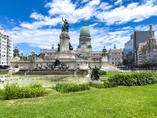 Plaza del Congreso in Buenos Aires — বাজার