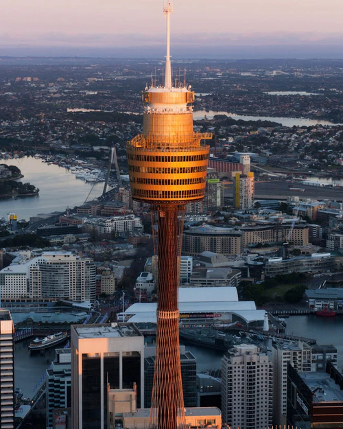 Sydney Tower Eye in Sydney — দৃষ্টিপথ