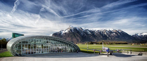 Hangar-7 tvrtka Red Bull in Salzburg — Restaurant