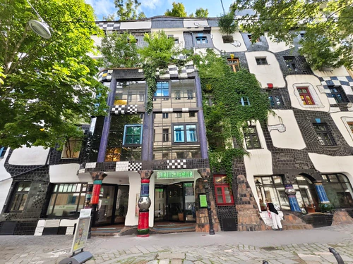 Kunst Haus Wien. Museum Hundertwasser — Muzej, rated 4.6/5