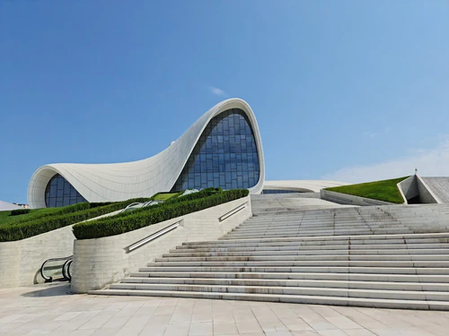 Heydara Alijeva centrs in Baku — Muzejs