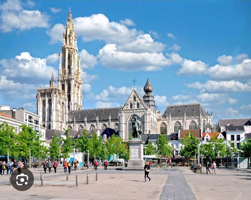 Groenplaats, rated 4.4/5