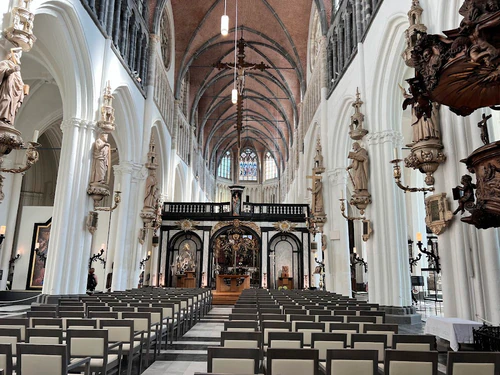 Crkva Djevice Marije in Brugge — Religijsko mjesto