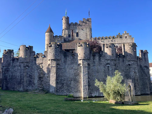 Dvorac grofova in Gent — Castle