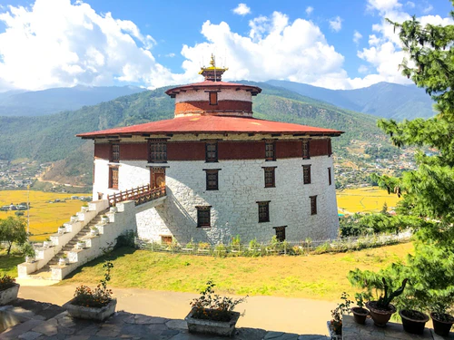 Ta Dzong — Museo, rated 4.3/5