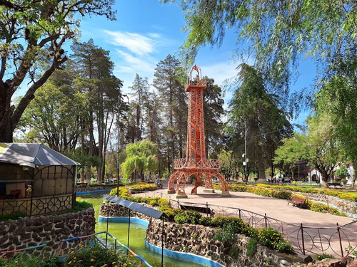 Simon Bolivar Park in Sucre — Park