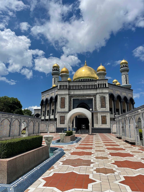 مسجد جمْع أصْر حسن البلقيا in بان دار سري بيغاوران — موقع ديني