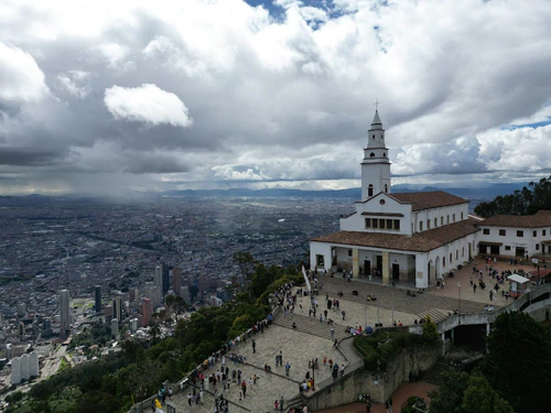 Monserrate-hee in Bogotá — Religieuze plek