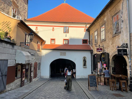 Kamenita vrata in Zagreb — Povijesno mjesto