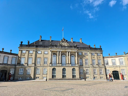 Amalienborg palača in Kopenhagen — Castle