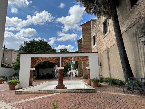 Plaza María de Toledo in Santo Domingo — Historisk plats