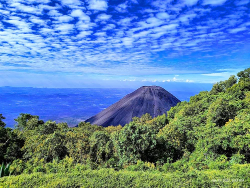 Parque Natural Cerro Verde in San Salvador — Nacionalni park