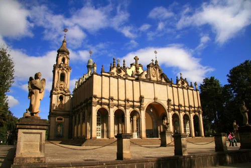 Heilige Drievuldigheidkathedraal in Addis Abeba — Religieuze plek