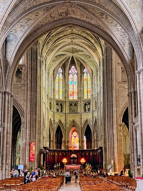 Cathédrale Saint-André de Bordeaux — ধর্মীয় স্থান, rated 4.6/5