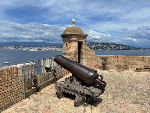 Fort Royal de l'Île Sainte-Marguerite — ঐতিহাসিক স্থান, rated 4.3/5