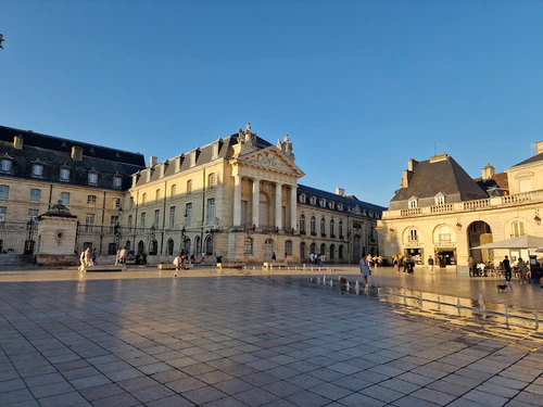 Place de la Libération — ঐতিহাসিক স্থান, rated 4.6/5