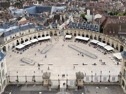 Dijon-র Natural History Museum দর্শকদেরearth-র living tapestry-র curated যাত্রায় আমন্ত্রণ জানায়, fossil-সমৃদ্ধ galleries-থেকে dioramas ও interactive displays-এ। ঐতিহাসিক সেটিং-এ রক্ষিত এটি regional paleontology, biodiversity ও geology-কে তুলে ধরে,France-র natural heritage ও global connections-কে আলোকিত করে। thoughtfully arranged exhibitions, informative labels, ও occasional temporary shows-সহ। পরিবার-উপযোগী stations-এ শিশুদের সাথে মজা, জ্ঞাত staff-দ্বারা প্রশ্ন-উত্তর, ও শহরের elegant architectural backdrop-এ timeless discovery-র অনুভব। — ঐতিহাসিক স্থান, rated 4.6/5