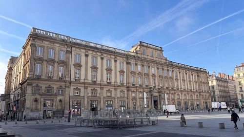 Place des Terreaux in লিওন — বাজার