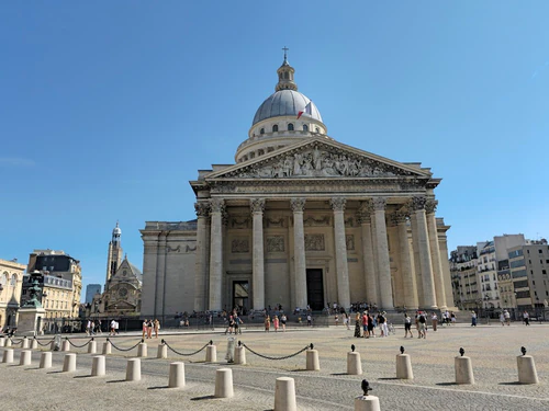 Panthéon — স্মৃতিস্তম্ভ, rated 4.6/5