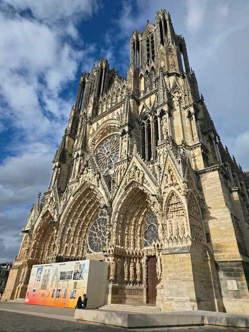 Cathédrale Notre-Dame de Reims in Reims — ধর্মীয় স্থান