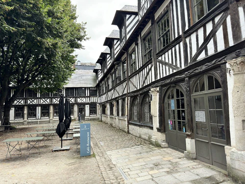 Aître Saint-Maclou — ঐতিহাসিক স্থান, rated 4.6/5