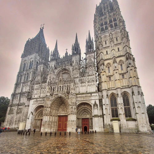 Notre-Dame Cathedral, Rouen — ধর্মীয় স্থান, rated 4.7/5