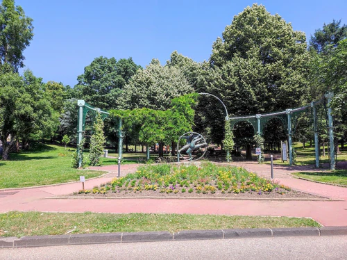 Parc de l'Europe — পার্ক, rated 4.3/5