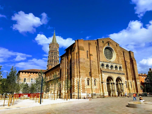 Basilique Saint-Sernin de Toulouse in Toulouse — ধর্মীয় স্থান