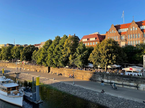 Weser Promenade Μπρέμεν — Πάρκο, rated 4.7/5