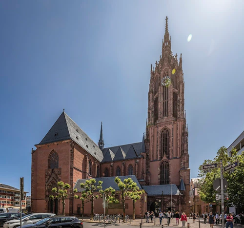 Frankfurt Cathedral in ফ্রাঙ্কফুর্ট — ধর্মীয় স্থান
