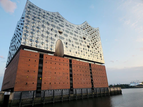 Elbphilharmonie Hamburg — Teatar, rated 4.6/5