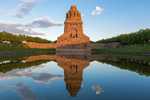 Völkerschlachtdenkmal in লয়-পিজ — দৃষ্টিপথ