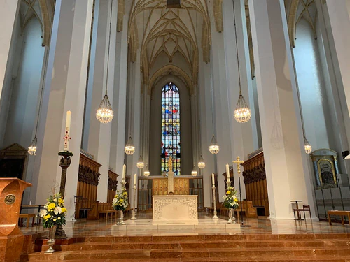Frauenkirche — ধর্মীয় স্থান, rated 4.6/5