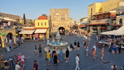 Hippocrates Square, rated 4.6/5
