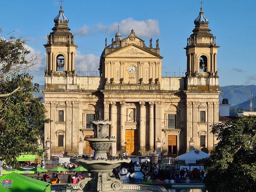 Metropolitaanse Kathedraal van Guatemala-Stad in Guatemala-Stad — Religieuze plek