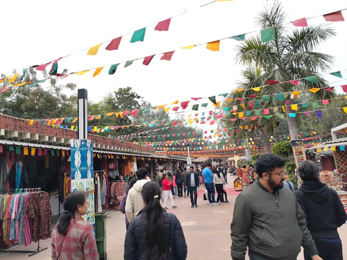 Dilli Haat - INA in দিল্লি — ল্যান্ডমার্ক