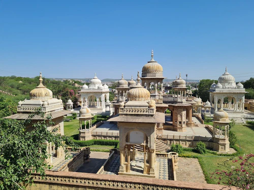 Gaitor Ki Chhatriyan in Jaipur
