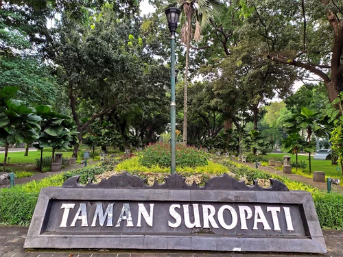 Suropati Park in Jakarta — Park