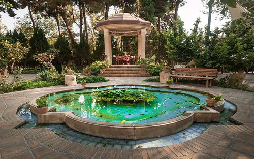 حديقة و متحف نياگستان in طهران — موقع تاريخي