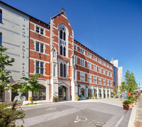 Nano Nagle Place — Tuin, rated 4.7/5