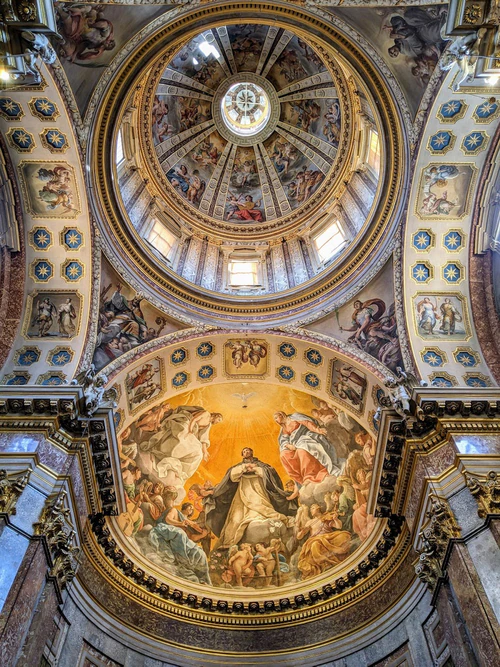 Basiliek van San Domenico in Bologna — Religieuze plek