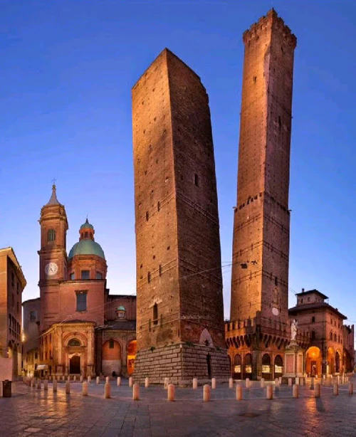De Twee Torens: Garisenda & Asinelli in Bologna