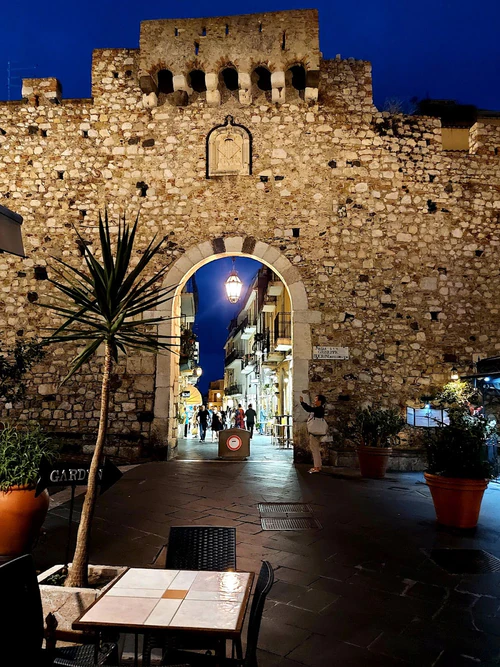 بوابة كاتانيا Porta Catania, rated 4.5/5