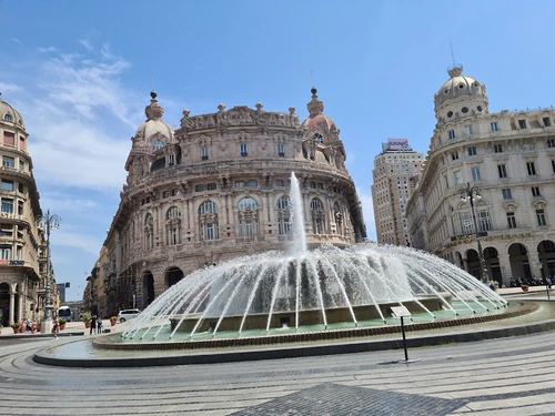 Piazza De Ferrari — ল্যান্ডমার্ক, rated 4.6/5