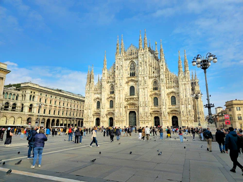 Duomo di Milano in Milano — Religijsko mjesto