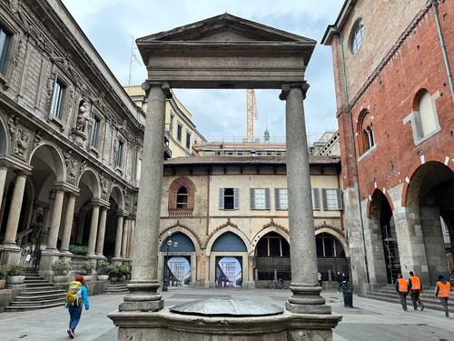 Piazza Mercanti — Povijesno mjesto, rated 4.5/5