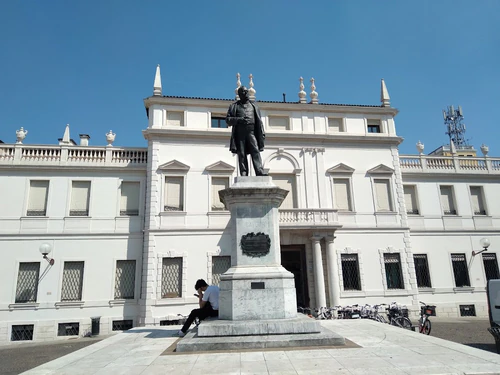 Piazza Cavour — ঐতিহাসিক স্থান, rated 4.4/5