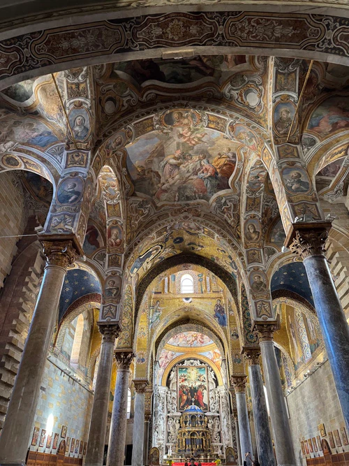 Saint Mary 'dell'Ammiraglio' Church in প্যালার্মো — ধর্মীয় স্থান