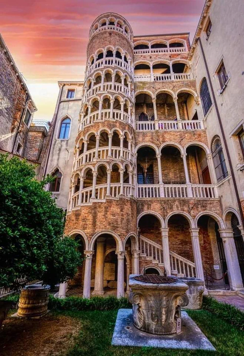 Palazzo Contarini del Bovolo — ঐতিহাসিক স্থান, rated 4.5/5